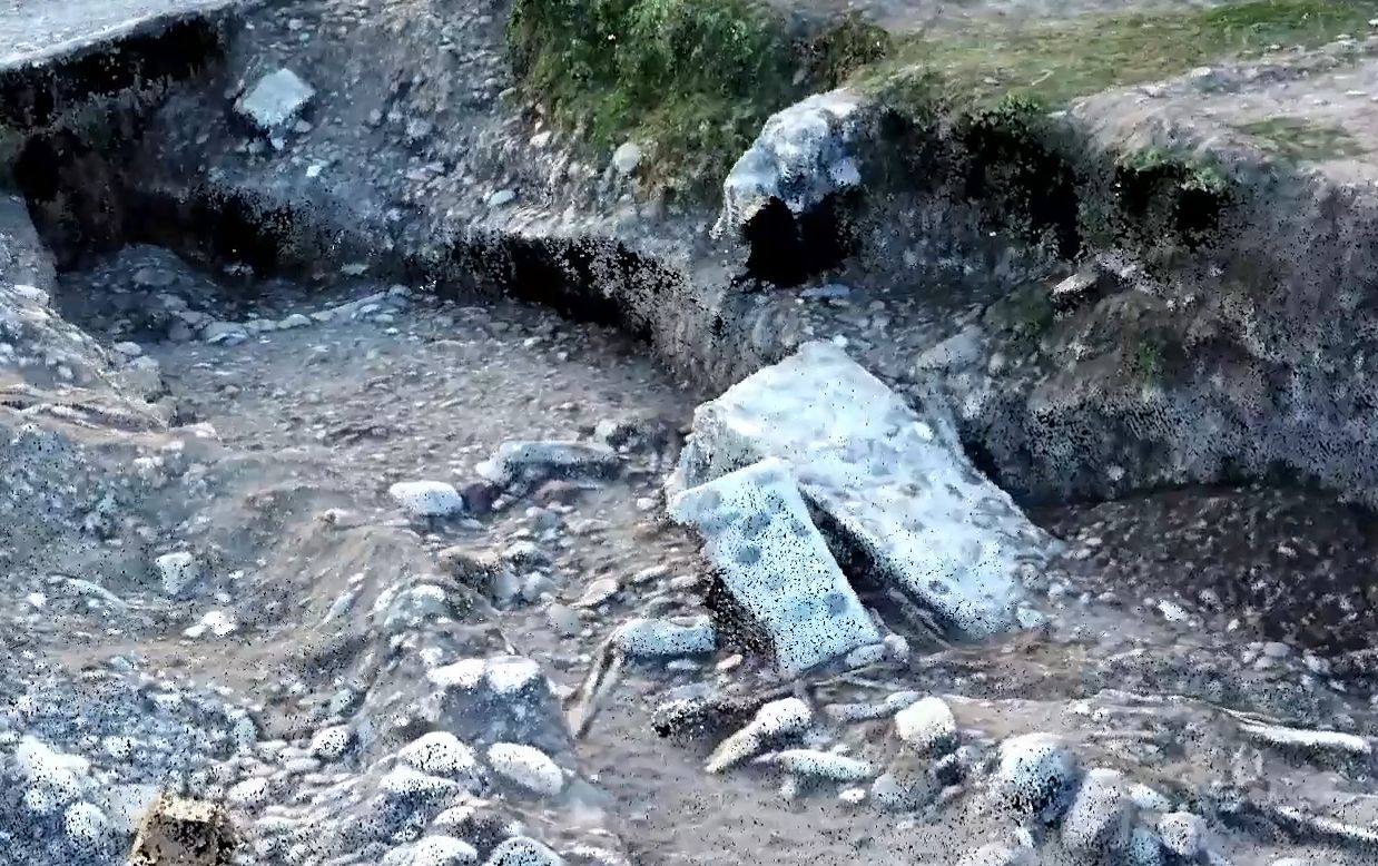 Nube de puntos del canal — detalle de erosión