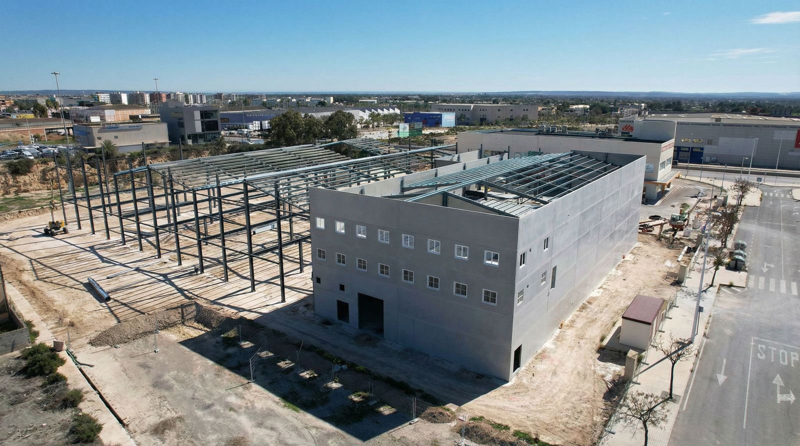Nave industrial en fase de construcción